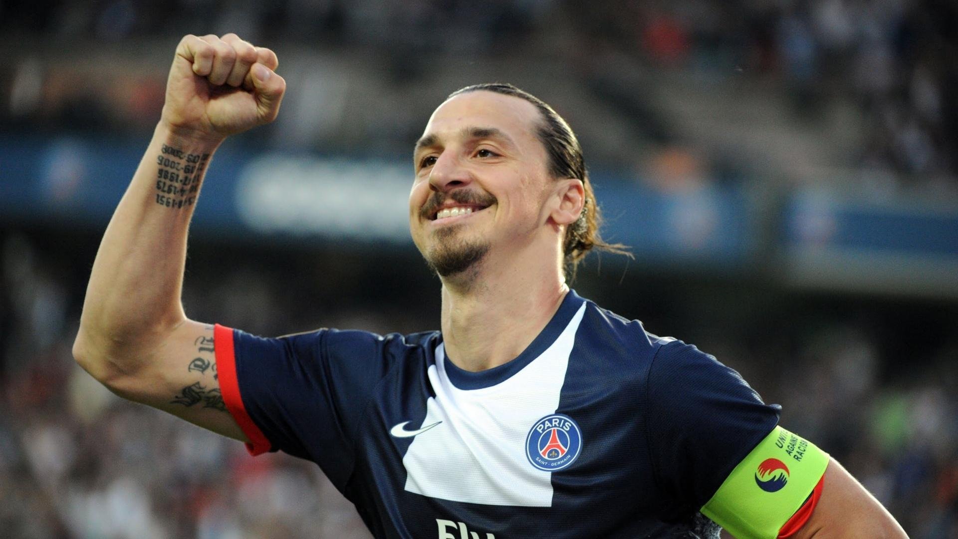 巴雷特：以出色的赛场表现和稳定发挥，巩固了自己在全黑队的核心地位